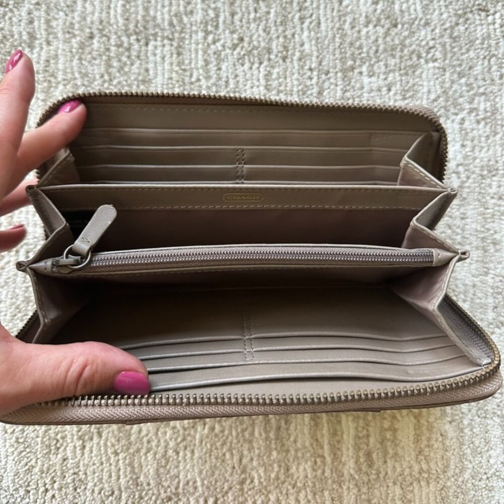 Coach Textured Leather Wallet - Picture 3 of 4